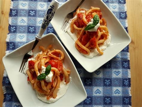 pasta-with-homemade-tomato-sauce-and-ricotta-the image