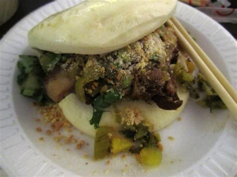 zhajiang-bao-spicy-shrimp-and-ground-beef-buns image