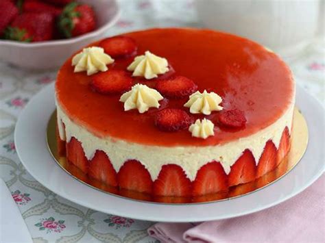 fraisier-cake-the-french-way-to-heaven-recipe-petitchef image