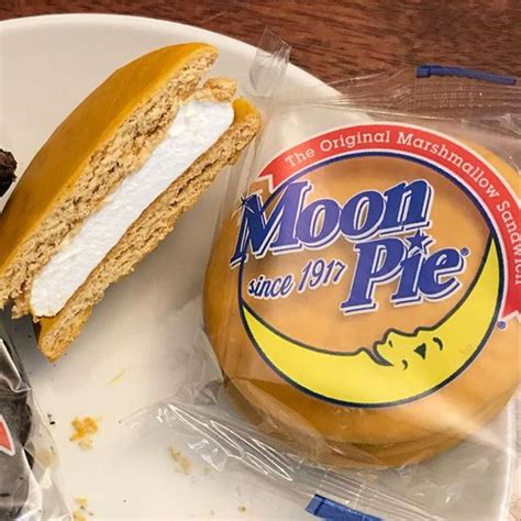 moonpie-has-a-new-pumpkin-spice-flavor-with-the image