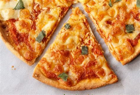 margherita-pizza-easy-homemade-recipe-dassanas image