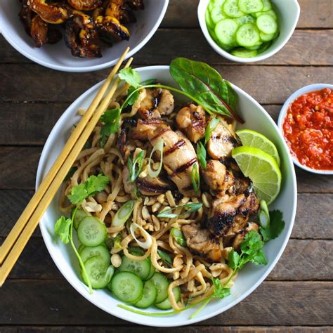 thai-peanut-noodles-with-grilled-chicken-nerds-with image