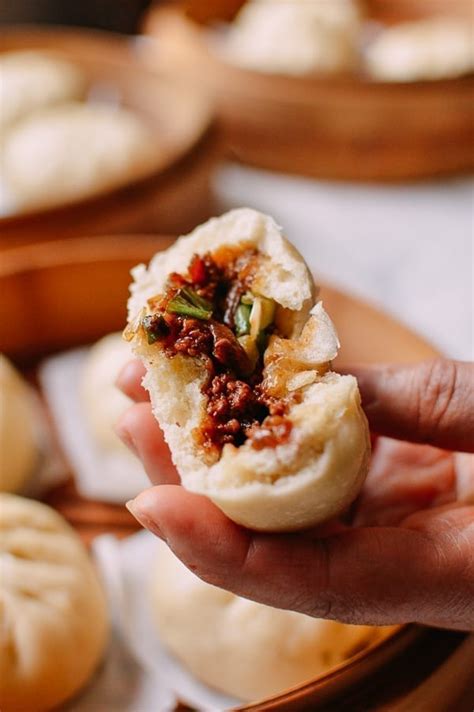 chinese-steamed-pork-buns-包子-baozi-the-woks-of-life image