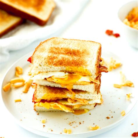 easy-fried-egg-sandwich-recipe-the-anthony-kitchen image