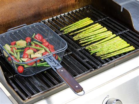 how-to-grill-vegetables-food-network image