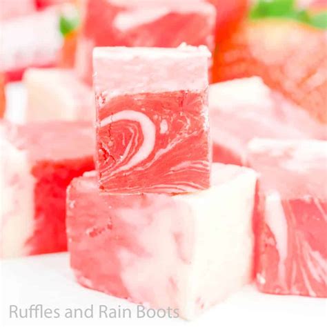 this-easy-strawberry-fudge-recipe-is-perfect-for image