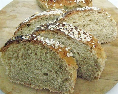 quinoa-bread-with-oatmeal-unpacked image