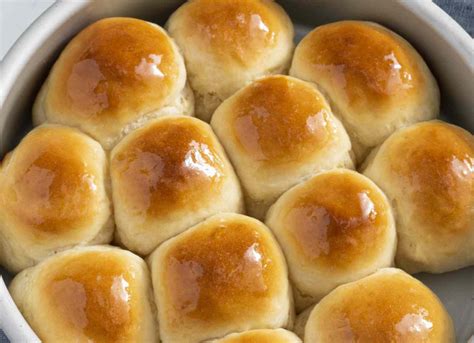 golden-corral-yeast-rolls-recipe-oh-snap-cupcakes image