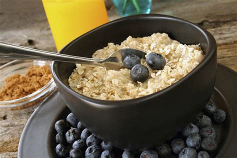 top-strategies-to-get-kids-to-eat-oatmeal-super image