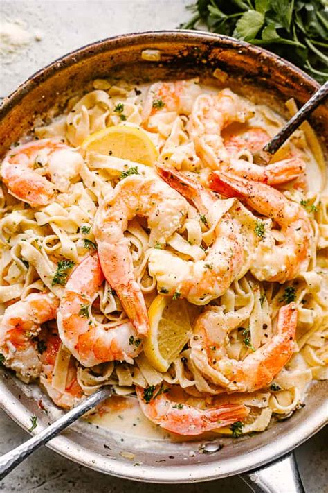 creamy-shrimp-alfredo-pasta-easy-weeknight image