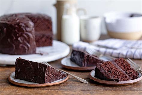 gluten-free-simple-chocolate-cake-recipe-king image