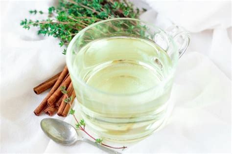 immune-boosting-cinnamon-thyme-tea-recipes-to image