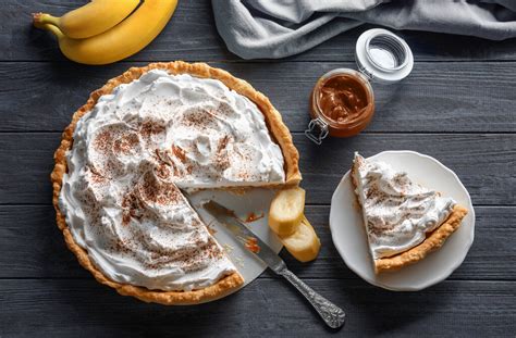 vegan-banana-cream-pie-recipe-delicious-dairy-free-pie image