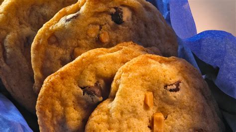 chocolate-chip-toffee-bits-cookies-recipe-hersheyland image