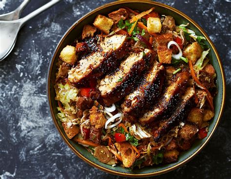 grilled-chicken-salad-with-cabbage-and-raspberry image