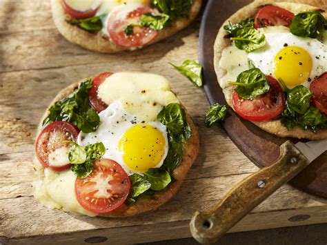 breakfast-flatbread-recipe-get-cracking-eggsca image