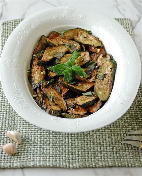 marinated-zucchini-with-mint-zucchine-alla-menta image