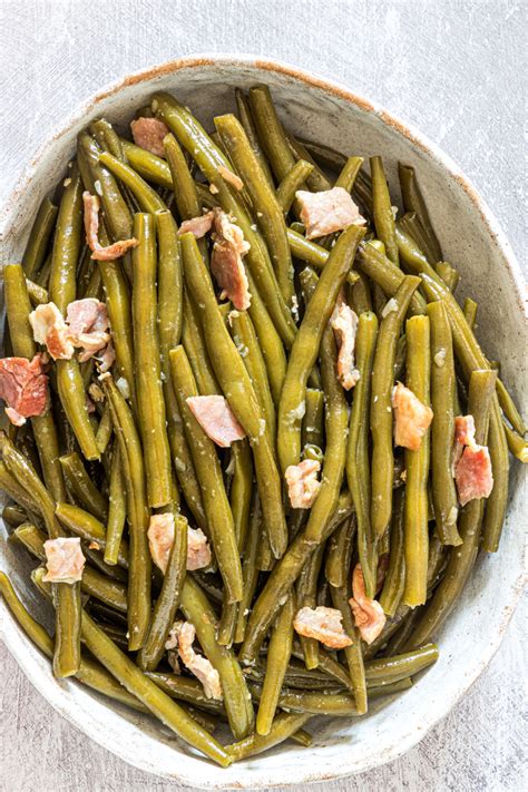 crockpot-green-beans-and-bacon-dump-and-start image