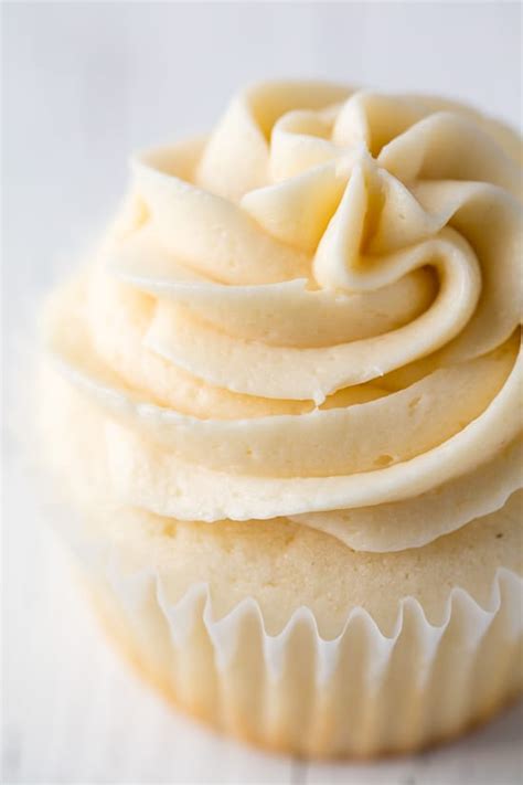 buttercream-frosting-the-stay-at-home-chef image