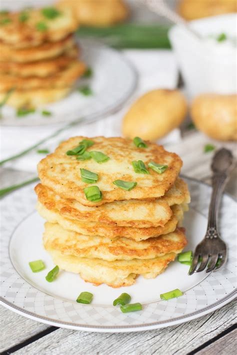 deruny-recipe-ukrainian-potato-pancakes-things image