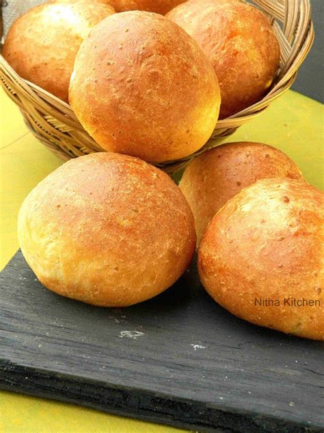 italian-dinner-rolls-garlic-cheese-buns-nitha-kitchen image