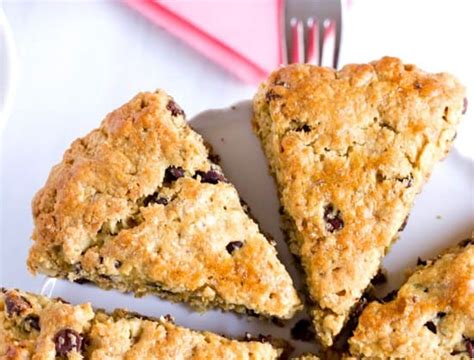 oatmeal-peanut-butter-chocolate-chip-scones-brown image