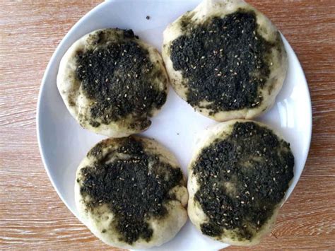 zaatar-bread-recipe-zaatar-manakish-the-odehlicious image