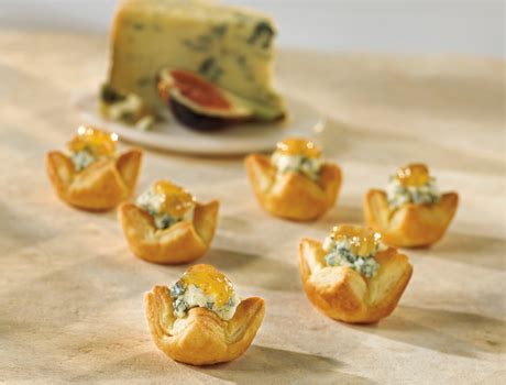 blue-cheese-fig-appetizers-puff-pastry image