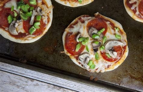 mini-pizzas image