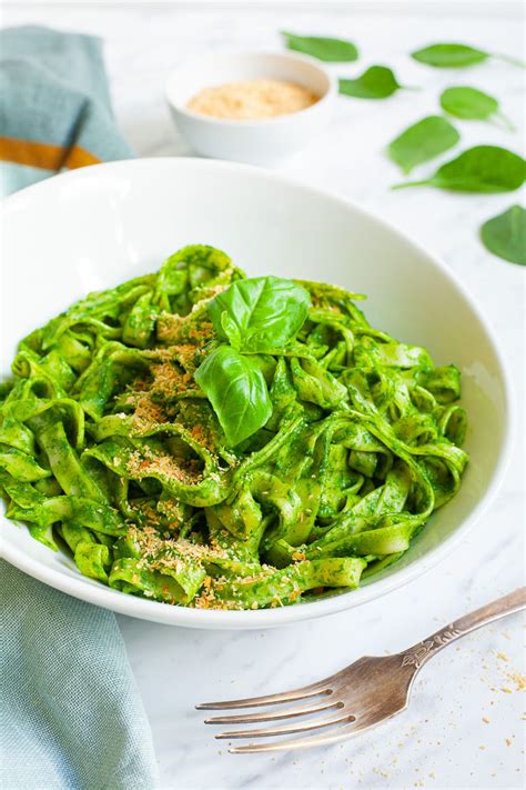 15-min-spinach-pasta-sauce-the-best-green-pasta-sauce image