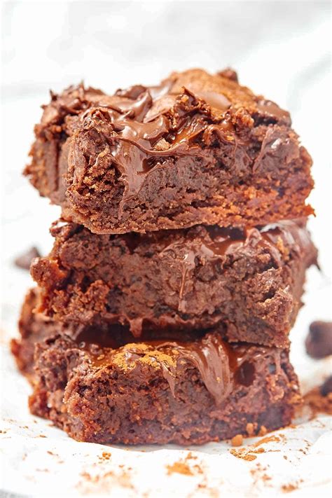 one-bowl-brownies-recipe-8-ingredients-and-10-minutes image