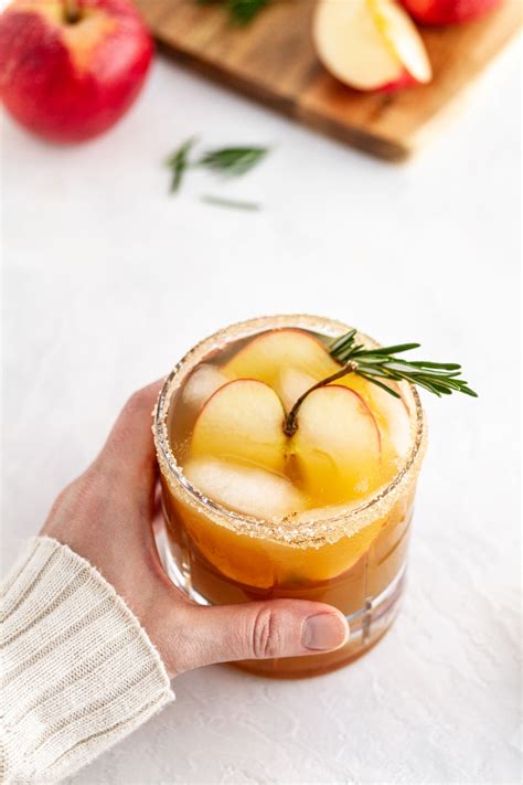 harvest-apple-ginger-smash-cocktail-recipe-girl-versus image