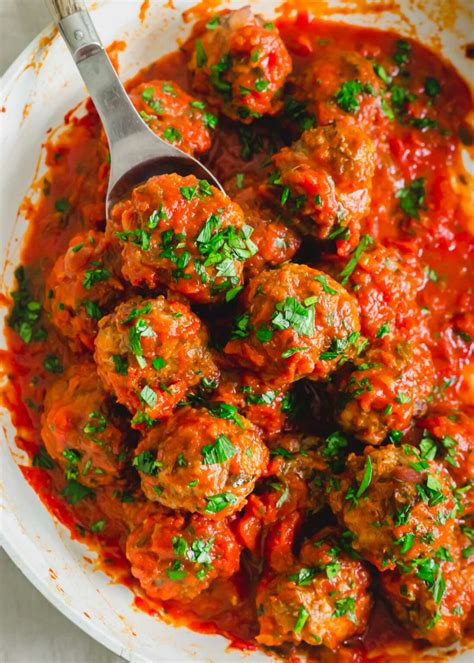 easy-baked-venison-meatballs-running-to-the-kitchen image