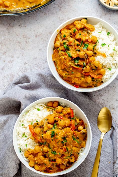 easy-vegan-pumpkin-curry-with-chickpeas-vegan-ricah image