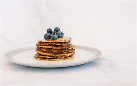 easy-2-ingredient-healthy-pancakes-recipe-elizabeth image