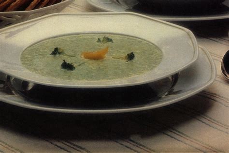 broccoli-soup-canadian-goodness-dairy-farmers-of image