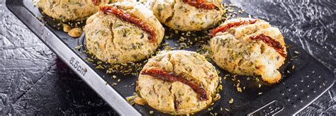 sun-dried-tomato-and-mozzarella-muffins-brain-food image