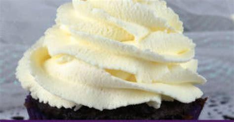 whipped-cream-frosting-instant-pudding image