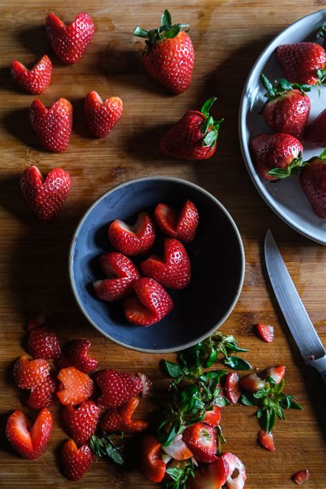 5-simple-strawberry-snack-ideas-shutterbean image