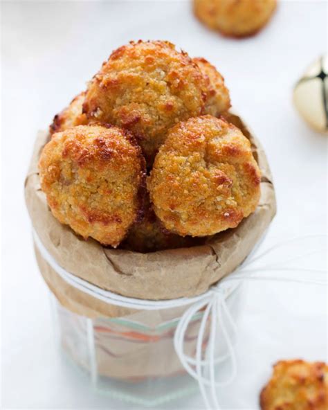 almond-meal-cookies-recipe-eatwell101 image