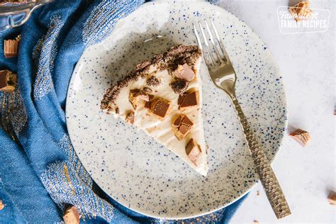 creamy-peanut-butter-pie-in-a-chocolate-crumb-crust image