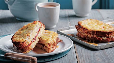 eggy-bread-bacon-and-cheese-sarnie-recipe-food image