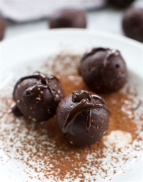 chocolate-bliss-balls-happy-healthy-mama image