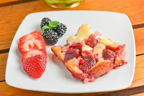 strawberry-cream-cheese-cobbler-salu-salo image