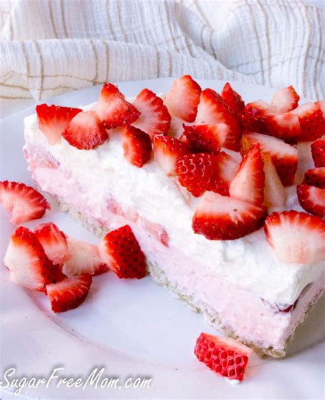 low-carb-no-bake-strawberry-cream-pie-keto-nut-free image
