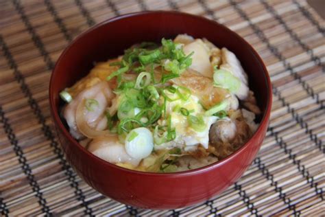 oyakodon-recipe-japanese-cooking-101 image