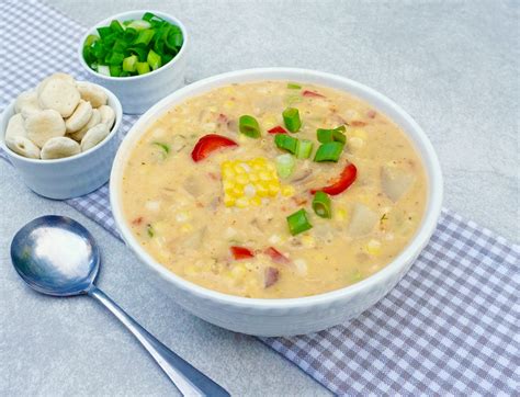 red-pepper-corn-chowder-is-a-creamy-vegetarian-soup image