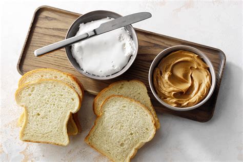 how-to-make-a-fluffernutter-sandwich-just-like-a-new image