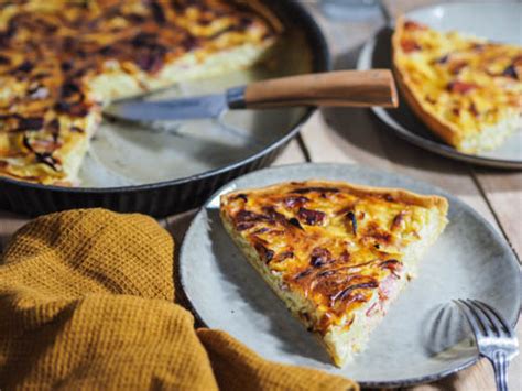 quiche-with-bacon-and-caramelized-onions-my image