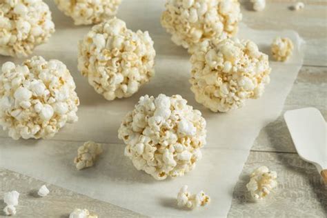 old-fashioned-popcorn-balls-recipe-homemade image